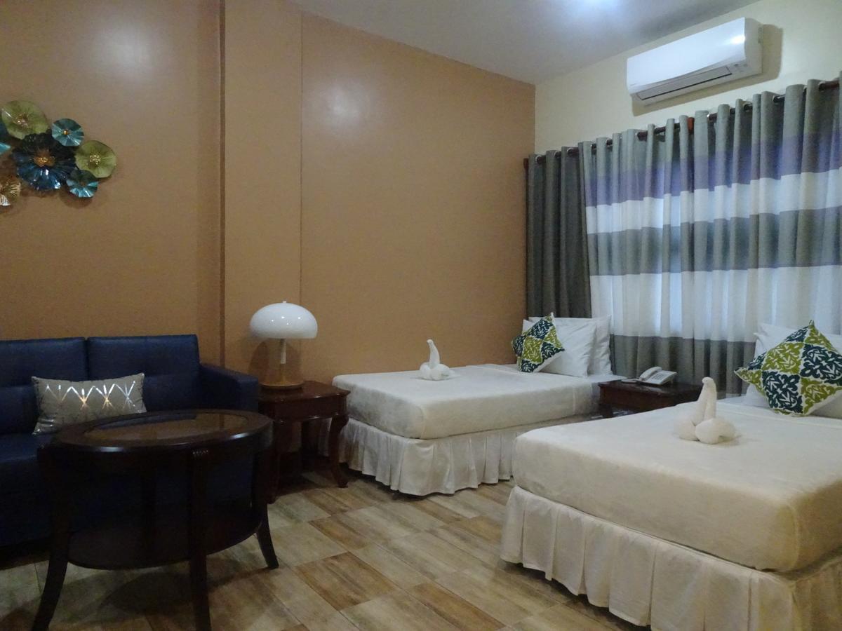 מלון Dumaguete City Charos Dormitel מראה חיצוני תמונה